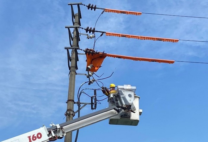 PC Nghệ An n&amp;acirc;ng cao giải ph&amp;aacute;p cung ứng điện m&amp;ugrave;a nắng n&amp;oacute;ng, tăng cường &amp;aacute;p dụng c&amp;ocirc;ng nghệ sửa chữa điện hotline