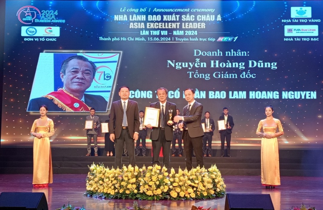 Doanh nh&amp;acirc;n Nguyễn Ho&amp;agrave;ng Dũng - Tổng Gi&amp;aacute;m đốc C&amp;ocirc;ng ty CP Bao Lam Hoang Nguyen cũng đ&amp;atilde; đạt được danh hiệu Nh&amp;agrave; l&amp;atilde;nh đạo xuất sắc Ch&amp;acirc;u &amp;Aacute; - Asia Excellent Leader 2024