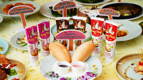 M&amp;oacute;n b&amp;aacute;nh m&amp;igrave; chấm sữa đặc &amp;Ocirc;ng Thọ c&amp;ugrave;ng tham gia x&amp;aacute;c lập kỷ lục 150 m&amp;oacute;n ăn k&amp;egrave;m với b&amp;aacute;nh    m&amp;igrave; tại Lễ hội b&amp;aacute;nh m&amp;igrave; 2024