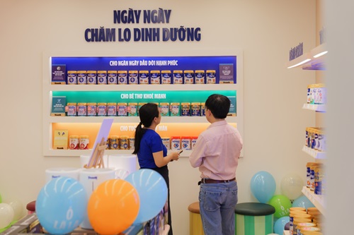 Vinamilk hiện c&amp;oacute; gần 250  loại sản phẩm dinh dưỡng đ&amp;aacute;p ứng  hầu hết nhu cầu ở mọi lứa tuổi.