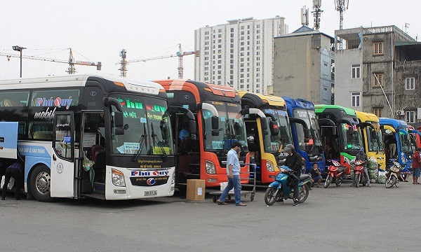 B&amp;ecirc;n cạnh sự tự gi&amp;aacute;c chấp h&amp;agrave;nh của một số doanh nghiệp vận tải, đa số chủ doanh nghiệp vẫn chần chừ trong việc lắp đặt thiết bị camera gi&amp;aacute;m s&amp;aacute;t, nguy&amp;ecirc;n nh&amp;acirc;n ch&amp;iacute;nh do c&amp;aacute;c đơn vị đang ng&amp;oacute;ng chờ c&amp;aacute;c kiến nghị l&amp;ugrave;i thời gian xử phạt