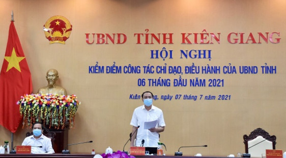Chủ tịch UBND tỉnh Kiên Giang, ông Lâm Minh Thành phát biểu chỉ đạo tại hội nghị kiểm điểm công tác chỉ đạo điều hành của UBND tỉnh 6 tháng đầu năm 2021 Chủ tịch UBND tỉnh Kiên Giang, ông Lâm Minh Thành phát biểu chỉ đạo tại hội nghị kiểm điểm công tác chỉ đạo điều hành của UBND tỉnh 6 tháng đầu năm 2021