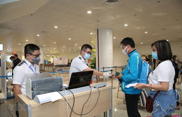 H&amp;agrave;nh kh&amp;aacute;ch đến th&amp;agrave;nh phố Ph&amp;uacute; Quốc v&amp;agrave; Rạch Gi&amp;aacute; bằng đường h&amp;agrave;ng kh&amp;ocirc;ng phải c&amp;oacute; kết quả x&amp;eacute;t nghiệm tầm so&amp;aacute;t Covid-19