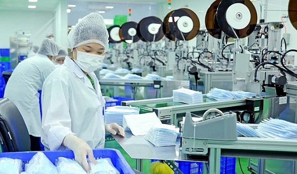 Theo nhận định của c&amp;aacute;c chuy&amp;ecirc;n gia, thực trạng của ng&amp;agrave;nh sản xuất thiết bị y tế c&amp;ograve;n nhiều vấn đề do hầu hết doanh nghiệp th&amp;agrave;nh lập mới hoặc chuyển đổi sang sản xuất trang thiết bị y tế (đặc biệt l&amp;agrave; khẩu trang) trong thời gian rất ngắn