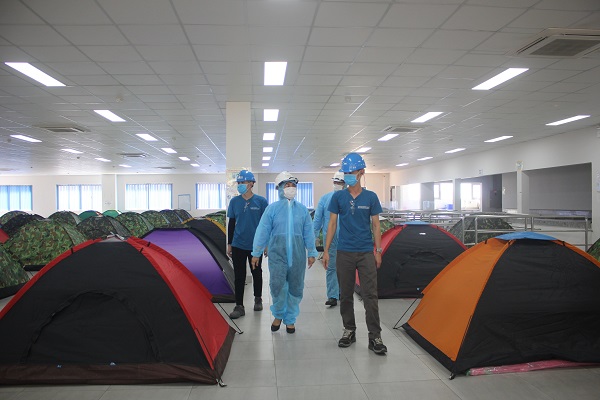 C&amp;ocirc;ng nh&amp;acirc;n tại C&amp;ocirc;ng ty UACV thực hiện theo m&amp;ocirc; h&amp;igrave;nh &amp;ldquo;3 tại chỗ&amp;rdquo;
