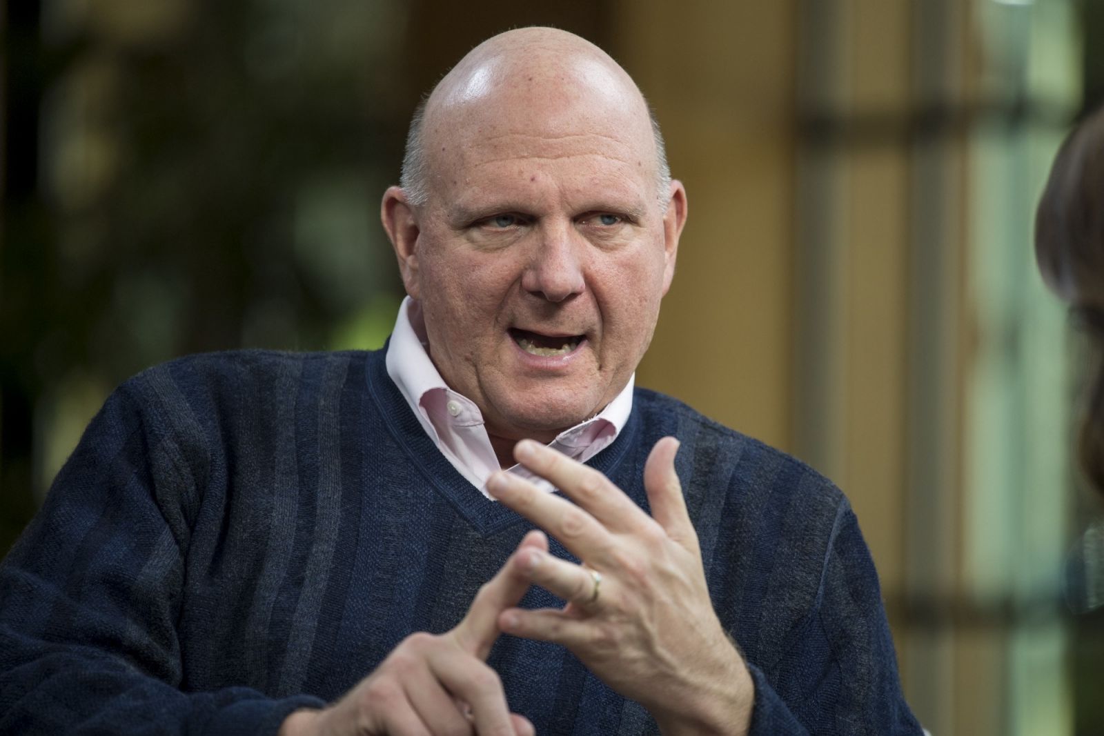 Steve Ballmer l&amp;agrave; một doanh nh&amp;acirc;n người Mỹ , &amp;ocirc;ng l&amp;agrave; cựu CEO Microsoft, hiện c&amp;oacute; tổng t&amp;agrave;i sản r&amp;ograve;ng 101 tỷ USD v&amp;agrave; l&amp;agrave; người thứ 9 trong danh s&amp;aacute;ch tỷ ph&amp;uacute; c&amp;oacute; tr&amp;ecirc;n 100 tỷ USD. Nguồn: Internet