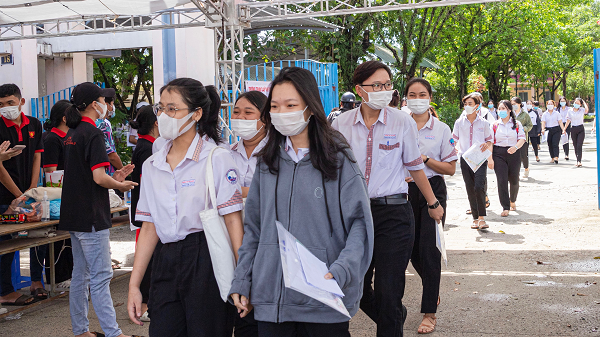 Th&amp;iacute; sinh trường THPT Dương Đ&amp;ocirc;ng, th&amp;agrave;nh phố Ph&amp;uacute; Quốc dự thi tốt nghiệp THPT năm 2021