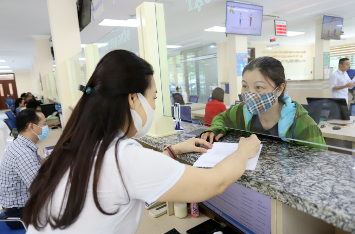 C&amp;aacute;n bộ sở Kế hoạch v&amp;agrave; Đầu tư tỉnh Ph&amp;uacute; Thọ hướng dẫn Doanh nghiệp đăng k&amp;yacute; hoạt động trở lại tại Trung t&amp;acirc;m Phục vụ H&amp;agrave;nh ch&amp;iacute;nh c&amp;ocirc;ng