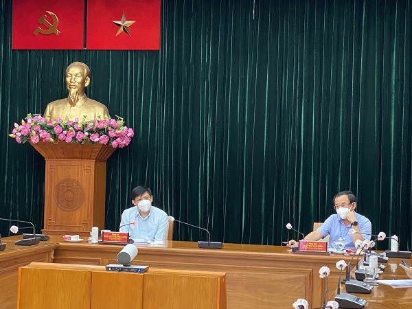 GS.TS Nguyễn Thanh Long - Bộ trưởng Bộ Y tế v&amp;agrave; B&amp;iacute; thư Th&amp;agrave;nh uỷ TP Hồ Ch&amp;iacute; Minh Nguyễn Văn N&amp;ecirc;n chủ tr&amp;igrave; buổi l&amp;agrave;m việc tại điểm cầu Th&amp;agrave;nh uỷ TP. Hồ Ch&amp;iacute; Minh
