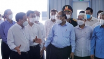 Chủ tịch nước Nguyễn Xuân Phúc làm việc và kiểm tra công tác  phòng, chống dịch Covid-19 tại TP. Thuận An (Bình Dương)