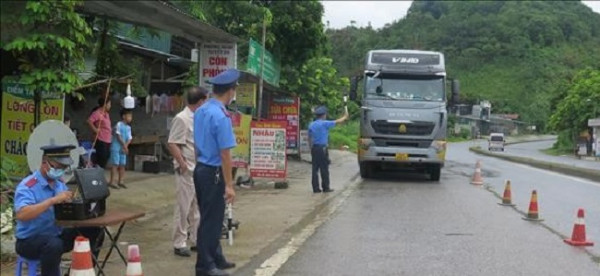 Lào Cai: Kiểm soát xe quá khổ, quá tải gặp nhiều khó khăn
