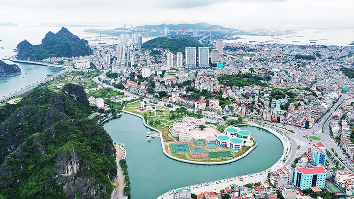 Ch&amp;uacute; th&amp;iacute;ch ảnh: Quảng Ninh mục ti&amp;ecirc;u đến năm 2030 l&amp;agrave; một tỉnh tỉnh kiểu mẫu gi&amp;agrave;u đẹp, văn minh, hiện đại (Ảnh minh họa)
