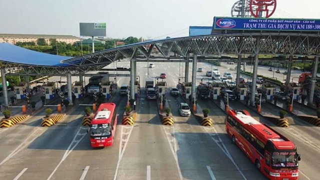 Điều chỉnh mức thu loạt loại ph&amp;iacute;, lệ ph&amp;iacute;