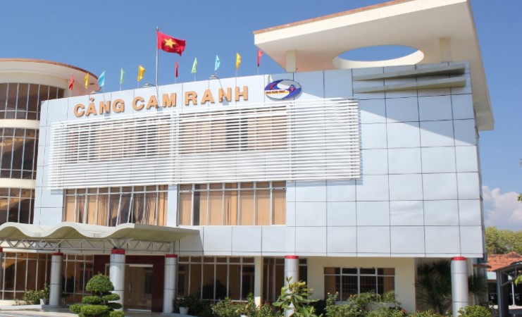 L&amp;atilde;i r&amp;ograve;ng qu&amp;yacute; II của C&amp;ocirc;ng ty CP Cảng Cam Ranh c&amp;ograve;n 1/4 c&amp;ugrave;ng kỳ năm ngo&amp;aacute;i