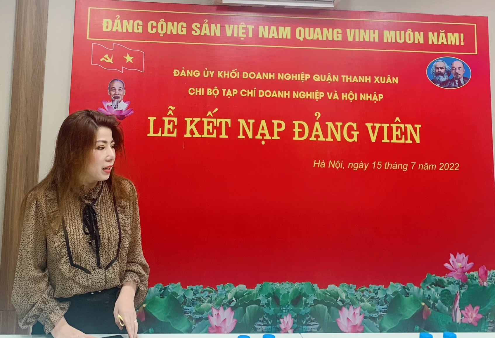 đồng ch&amp;iacute; Nguyễn Thị Lan Hương - Quận ủy vi&amp;ecirc;n, B&amp;iacute; thư Chi bộ Tạp ch&amp;iacute; Doanh nghiệp v&amp;agrave; Hội nhập