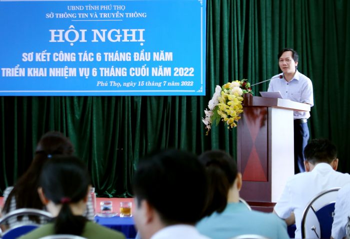 L&amp;atilde;nh đạo Ph&amp;ograve;ng Văn h&amp;oacute;a v&amp;agrave; Th&amp;ocirc;ng tin huyện Tam N&amp;ocirc;ng tham luận về đẩy mạnh thực hiện dịch vụ c&amp;ocirc;ng trực tuyến mức độ 3, mức độ 4 thực chất, hiệu quả