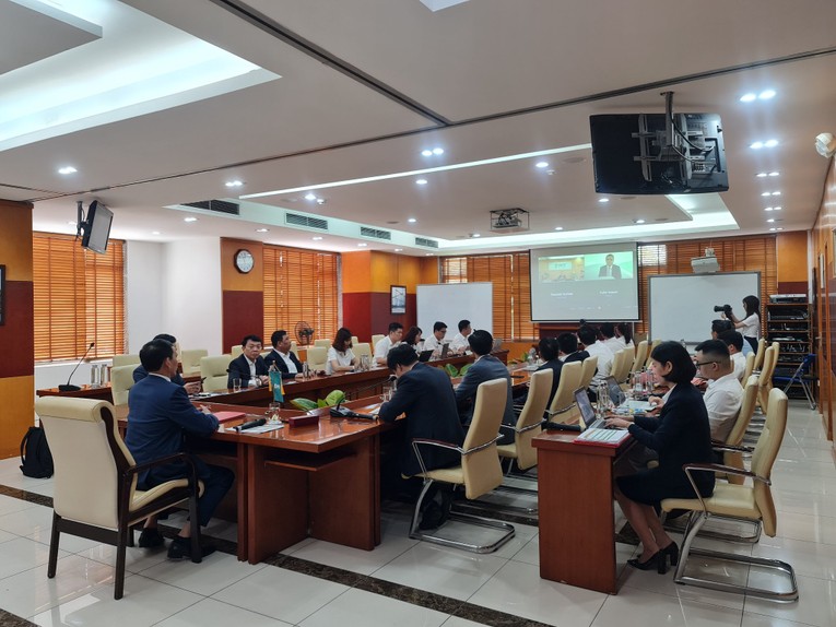 Lễ k&amp;yacute; kết được tiến h&amp;agrave;nh theo h&amp;igrave;nh thức trực tuyến
