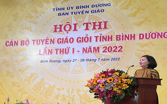 Đồng ch&amp;iacute; Trương Thị B&amp;iacute;ch Hạnh, Ủy vi&amp;ecirc;n Thường vụ, Trưởng Ban Tuy&amp;ecirc;n gi&amp;aacute;o Tỉnh ủy, Trưởng Ban tổ chức, Trưởng Ban gi&amp;aacute;m khảo hội thi ph&amp;aacute;t biểu