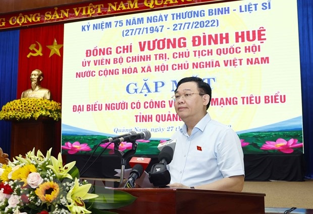 Chủ tịch Quốc hội khẳng định, Đảng v&amp;agrave; Nh&amp;agrave; nước lu&amp;ocirc;n ghi nhớ, t&amp;ocirc;n vinh sự cống hiến, hy sinh của c&amp;aacute;c anh h&amp;ugrave;ng liệt sĩ, thương binh, bệnh binh