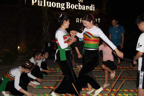 Những đặc sắc của văn ho&amp;aacute; v&amp;ugrave;ng miền