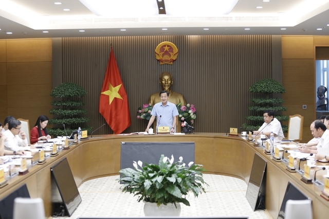 Ph&amp;oacute; Thủ tướng Ch&amp;iacute;nh phủ L&amp;ecirc; Minh Kh&amp;aacute;i ph&amp;aacute;t biểu tại cuộc họp