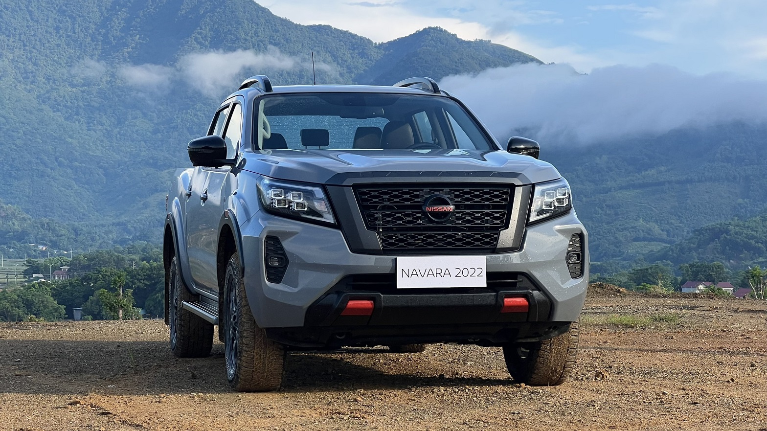 Nissan Navara 2022 trang bị động cơ mới Turbo k&amp;eacute;p 2.3L gi&amp;uacute;p n&amp;acirc;ng tầm về sức mạnh, lực k&amp;eacute;o cũng như khả năng bứt tốc