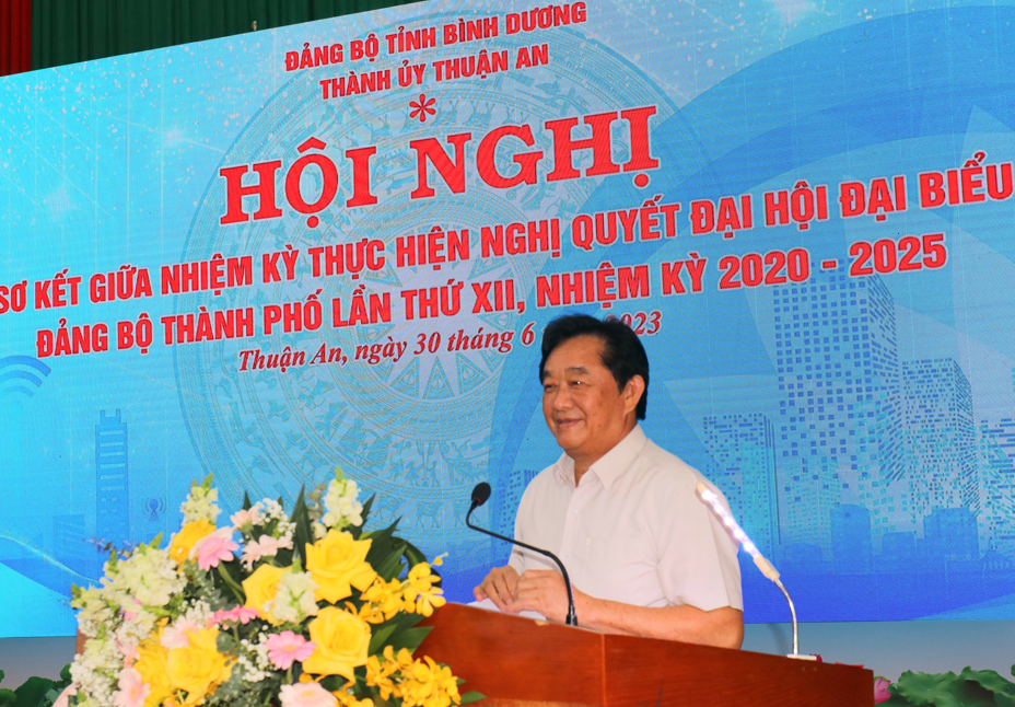 Ph&amp;oacute; B&amp;iacute; thư Thường trực Tỉnh ủy Nguyễn Ho&amp;agrave;ng Thao ph&amp;aacute;t biểu chỉ đạo tại hội nghị