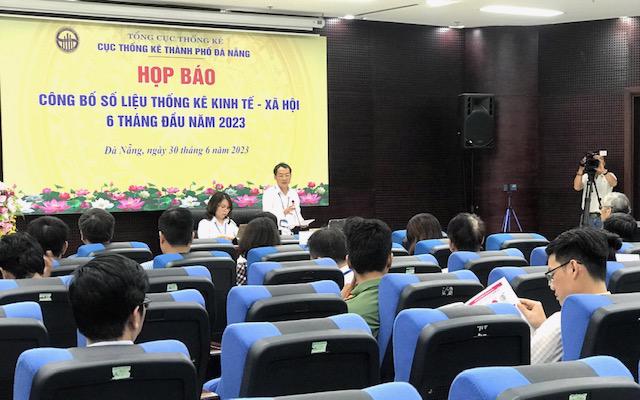 Quang cảnh buổi họp b&amp;aacute;o