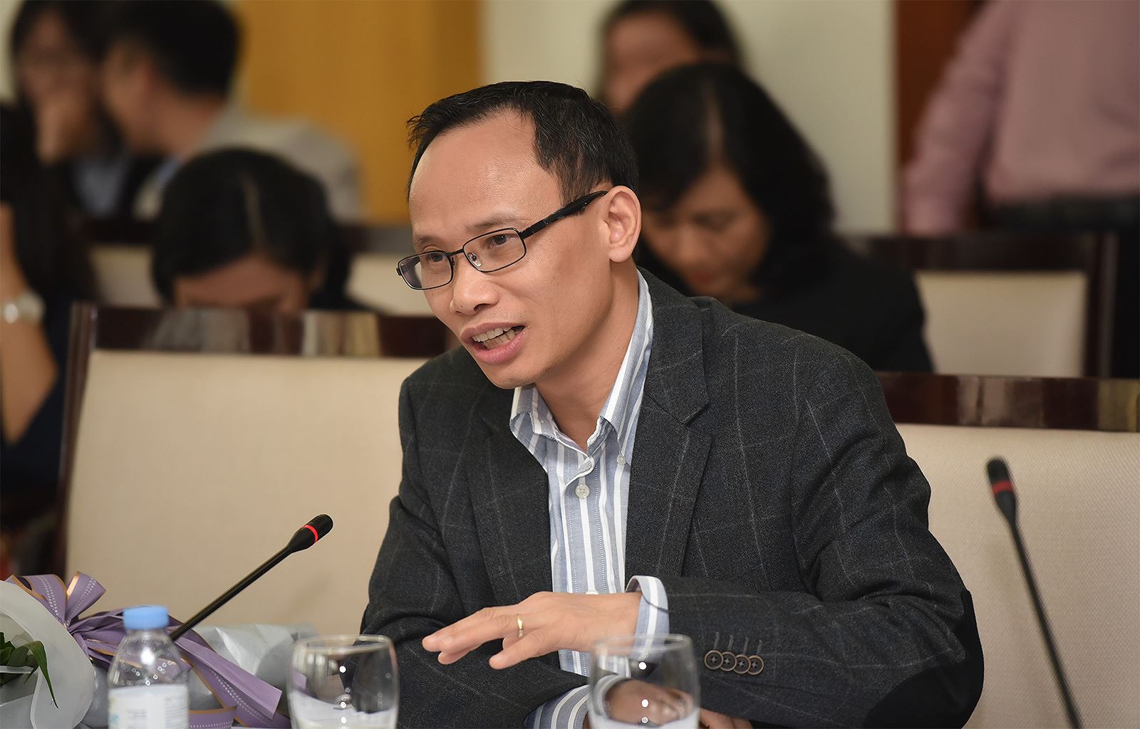 TS.Cấn Văn Lực - th&amp;agrave;nh vi&amp;ecirc;n Hội đồng Tư vấn Ch&amp;iacute;nh s&amp;aacute;ch T&amp;agrave;i ch&amp;iacute;nh - tiền tệ Quốc gia.