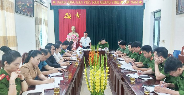 Đo&amp;agrave;n c&amp;ocirc;ng t&amp;aacute;c của C&amp;ocirc;ng an TX. Cửa L&amp;ograve; l&amp;agrave;m việc với phường Nghi H&amp;ograve;a về x&amp;acirc;y dựng đơn vị điển h&amp;igrave;nh v&amp;agrave; triển khai thực hiện Đề &amp;aacute;n 06 v&amp;agrave;o ng&amp;agrave;y 21/4/2023