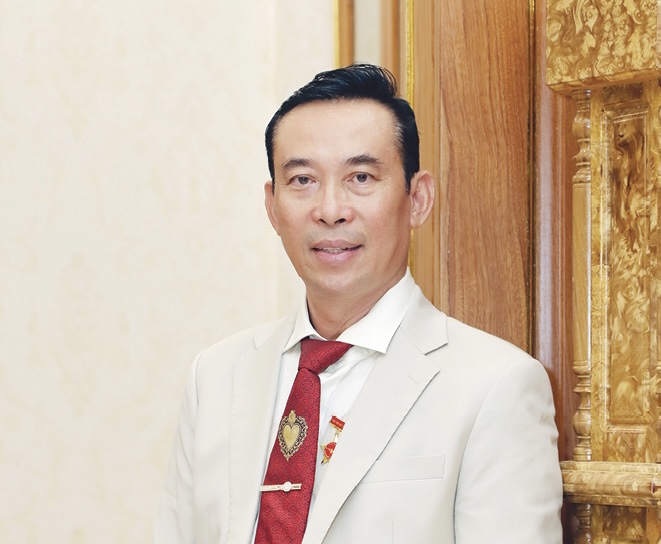 Doanh nh&amp;acirc;n, nh&amp;agrave; thơ Trần Văn Mười