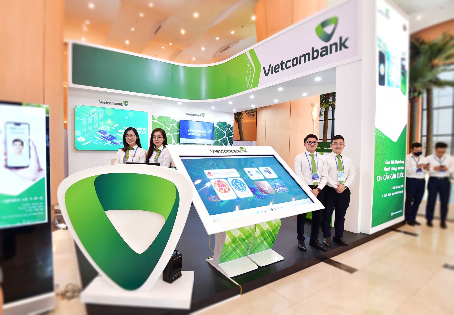 Vietcombank dự kiến ghi nhận lợi nhuận trước thuế trong khoảng 10.000 - 10.300 tỷ đồng