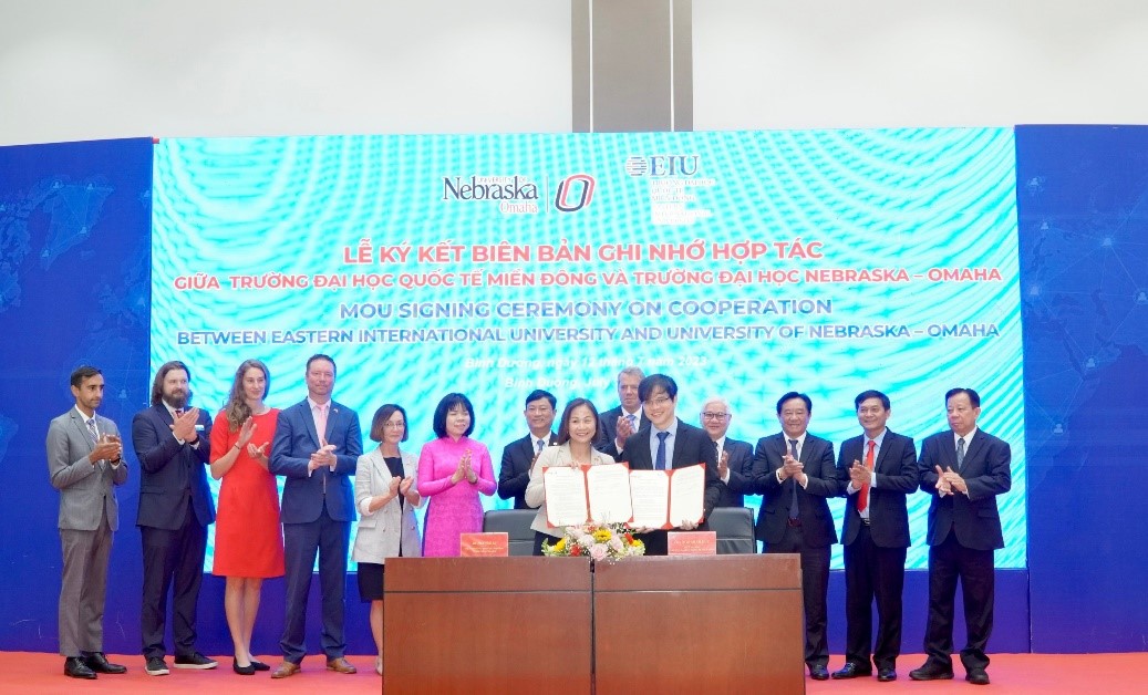 Trường Đại học Quốc tế Miền Đ&amp;ocirc;ng &amp;ndash; do Tổng c&amp;ocirc;ng ty Becamex IDC l&amp;agrave;m chủ đầu tư, cũng đ&amp;atilde; k&amp;yacute; kết bản ghi nhớ hợp t&amp;aacute;c c&amp;ugrave;ng Trường Đại học Nebraska &amp;ndash; Ohama tại chương tr&amp;igrave;nh