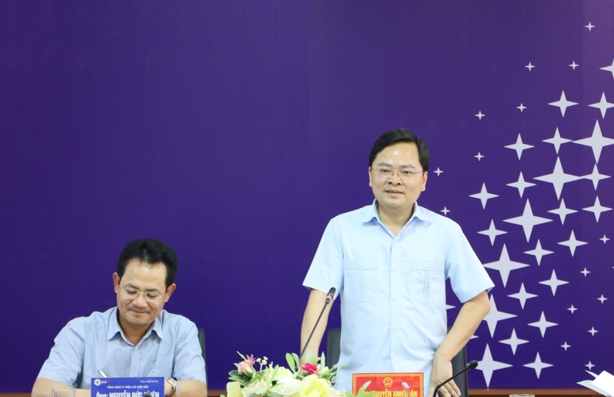 B&amp;iacute; thư Tỉnh ủy Nguyễn Anh Tuấn ph&amp;aacute;t biểu tại hội nghị.