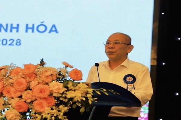 Quyền Gi&amp;aacute;m đốc Sở Y tế Nguyễn B&amp;aacute; Cẩn ph&amp;aacute;t biểu tại đại hội.