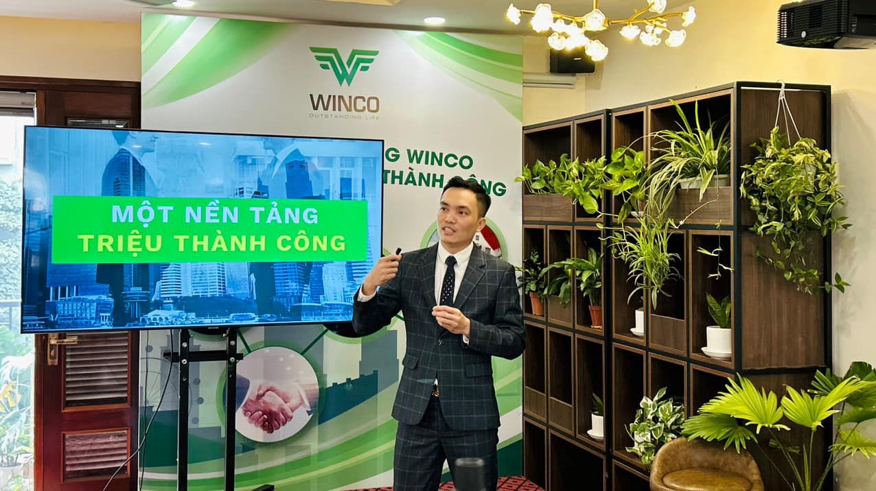 L&amp;ecirc; Văn T&amp;igrave;nh - Chủ tịch Tập đo&amp;agrave;n Wintech tr&amp;igrave;nh b&amp;agrave;y m&amp;ocirc; h&amp;igrave;nh mới cho hoạt động mua sắm kinh doanh v&amp;agrave; học tập