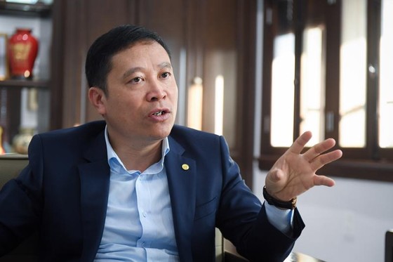 &amp;Ocirc;ng Th&amp;acirc;n Đức Việt, Tổng Gi&amp;aacute;m đốc Tổng C&amp;ocirc;ng ty cổ phần May 10.