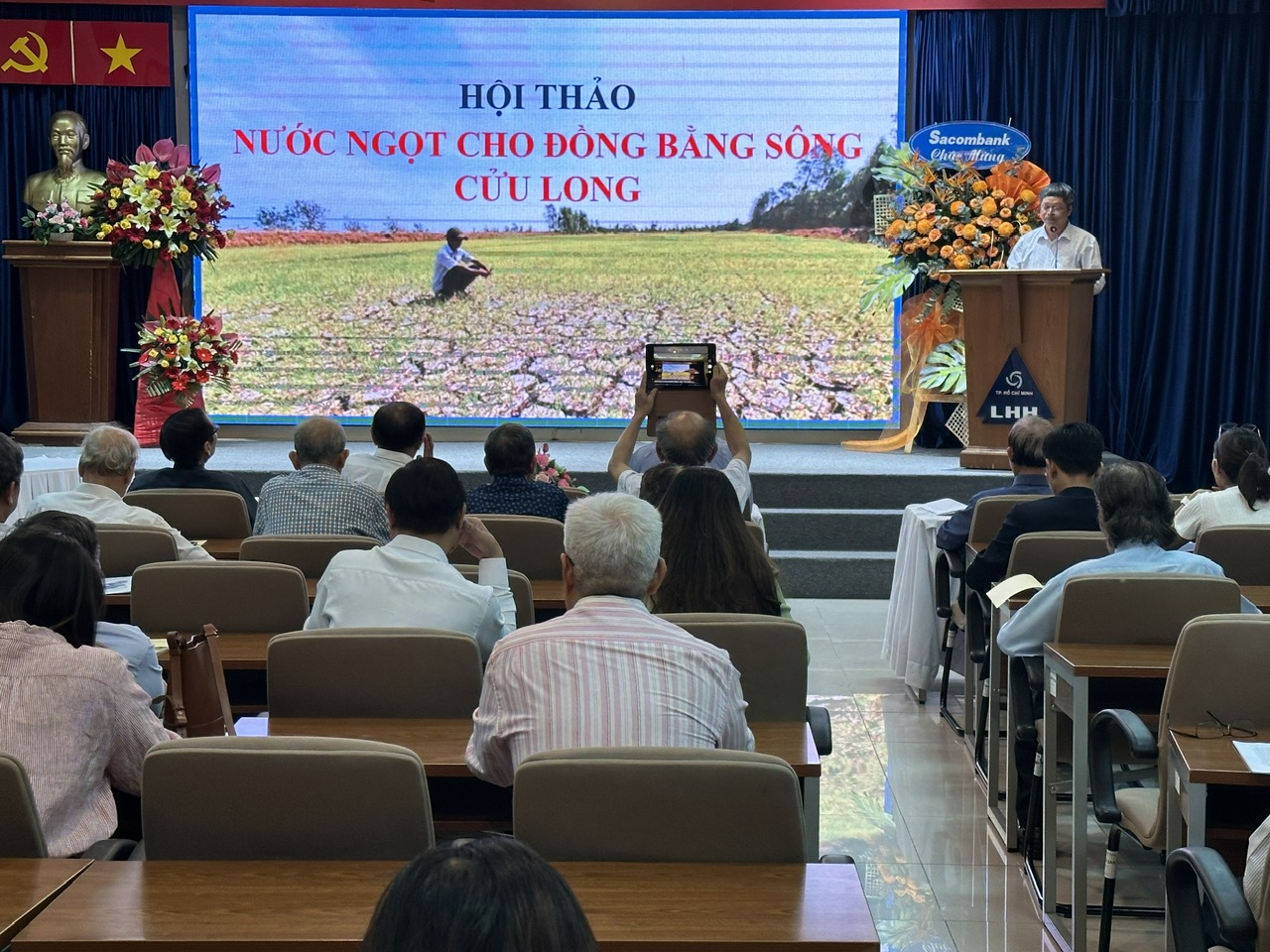 Hội thảo được nhiều nh&amp;agrave; khoa học, chuy&amp;ecirc;n gia, c&amp;aacute;c học giả quan t&amp;acirc;m đến vấn đề n&amp;oacute;ng nước ngọt cho ĐBSCL.