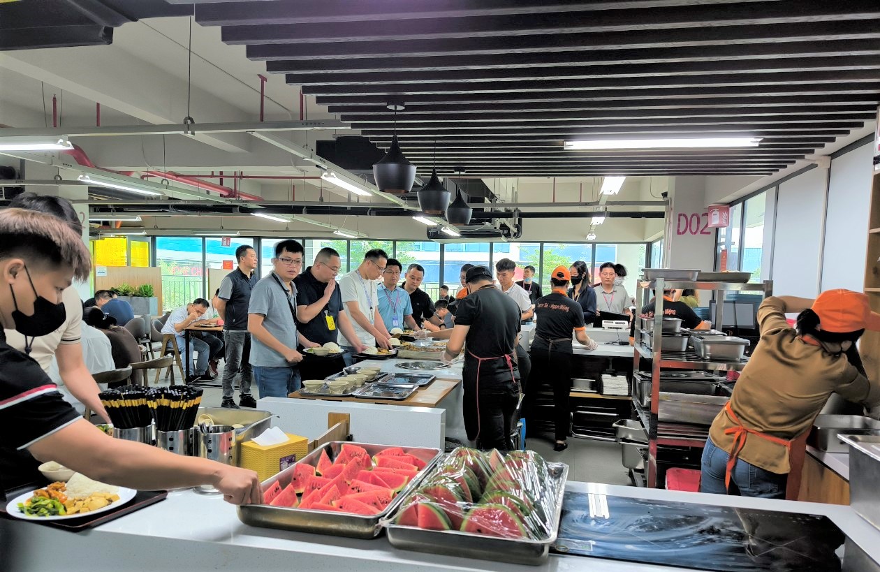 Chất lượng bữa ăn lu&amp;ocirc;n được chăm ch&amp;uacute;t, ch&amp;uacute; trọng