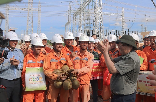 Thủ tướng Ch&amp;iacute;nh phủ biểu dương EVN/EVNNPT v&amp;agrave; c&amp;aacute;c lực lượng tham gia Dự &amp;aacute;n đường d&amp;acirc;y 500kV mạch 3 từ Quảng Trạch đến Phố Nối