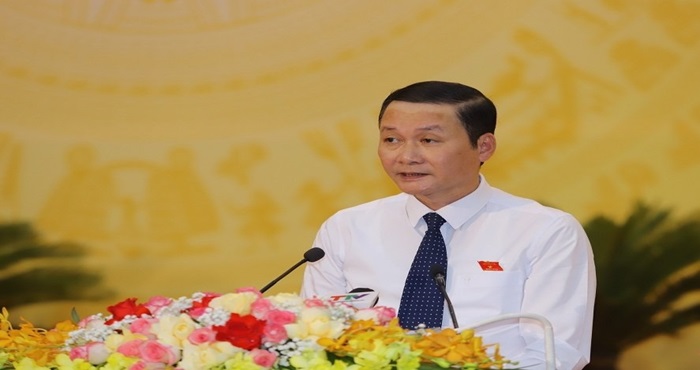 Đồng ch&amp;iacute; Đỗ Minh Tuấn, Ph&amp;oacute; B&amp;iacute; thư Tỉnh ủy, Chủ tịch UBND tỉnh tr&amp;igrave;nh b&amp;agrave;y b&amp;aacute;o c&amp;aacute;o t&amp;oacute;m tắt t&amp;igrave;nh h&amp;igrave;nh kinh tế - x&amp;atilde; hội, quốc ph&amp;ograve;ng - an ninh 6 th&amp;aacute;ng đầu năm v&amp;agrave; mục ti&amp;ecirc;u nhiệm vụ 6 th&amp;aacute;ng cuối năm
