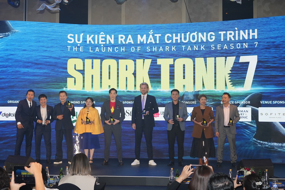 M&amp;agrave;n ra mắt giới thiệu của c&amp;aacute;c Shark Tank m&amp;ugrave;a 7
