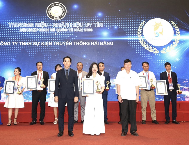 C&amp;ocirc;ng ty TNHH sự kiện truyền th&amp;ocirc;ng Hải Đăng (Hải Đăng Media) vinh dự nhận giải thưởng &amp;ldquo;Top 10 Thương hiệu &amp;ndash; nh&amp;atilde;n hiệu uy t&amp;iacute;n Hội nhập kinh tế quốc tế năm 2023&amp;rdquo;.