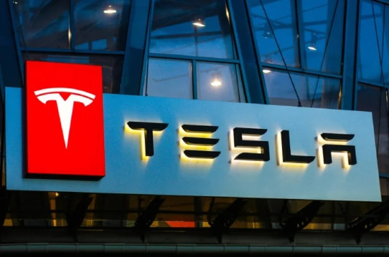 Lợi nhuận quý II của Tesla giảm hơn 40% so với cùng kỳ năm ngoái