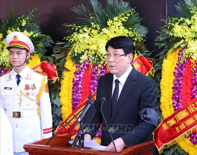 Đồng ch&amp;iacute; Lương Cường, Ủy vi&amp;ecirc;n Bộ Ch&amp;iacute;nh trị, Thường trực Ban B&amp;iacute; thư, Trưởng Ban Tổ chức Lễ tang ph&amp;aacute;t biểu. Ảnh: TTXVN