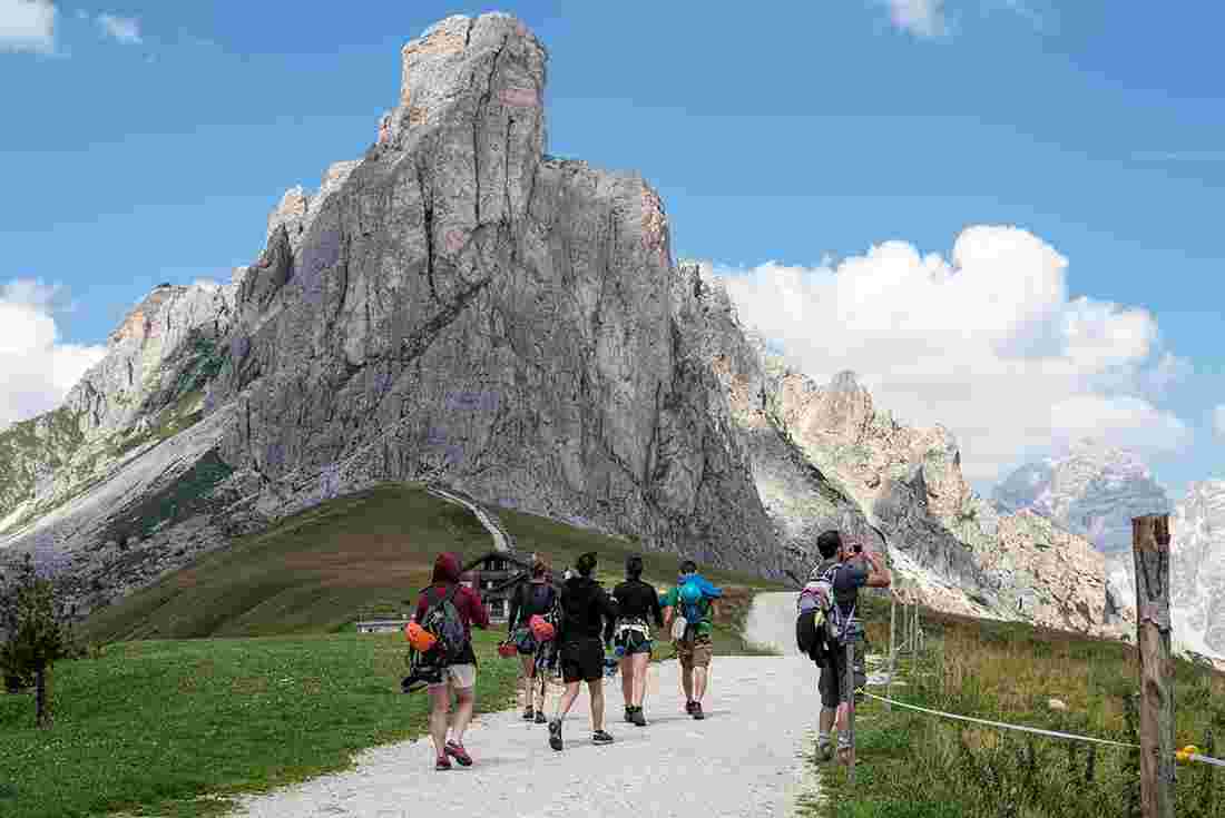 Du kh&amp;aacute;ch leo n&amp;uacute;i Dolomites