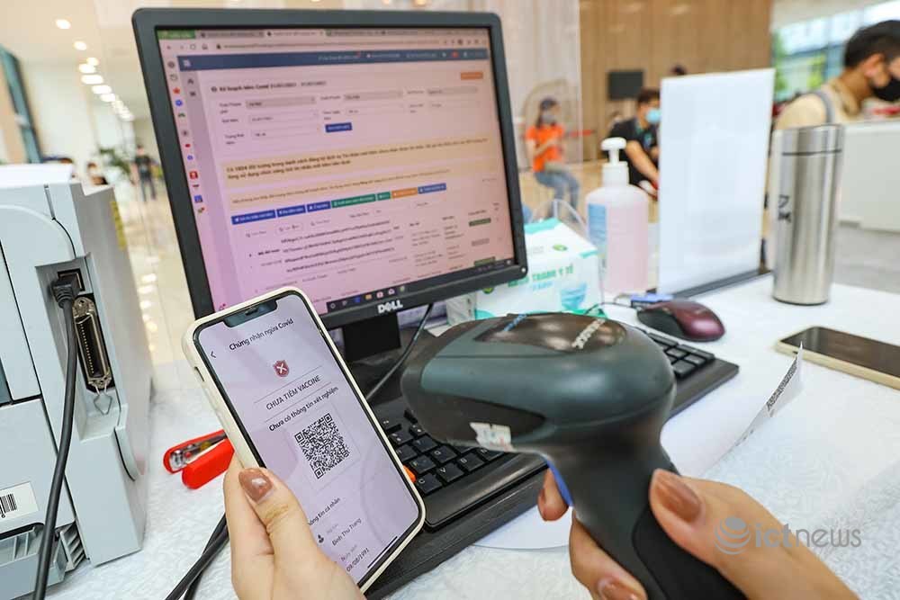 Ứng dụng công nghệ ngay từ đầu trong chiến dịch tiêm chủng để người dân không thiệt thòi Ứng dụng công nghệ ngay từ đầu trong chiến dịch tiêm chủng để người dân không thiệt thòi