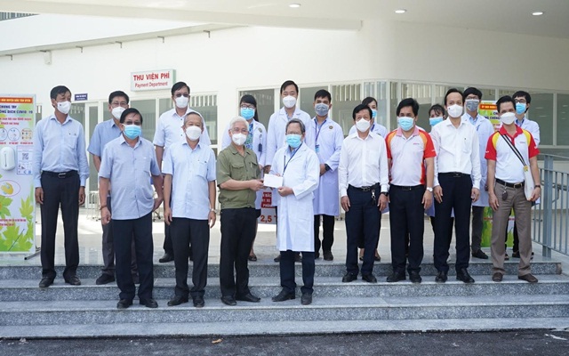 &amp;Ocirc;ng Nguyễn Văn Lợi động vi&amp;ecirc;n lực lượng y, b&amp;aacute;c sĩ Trung t&amp;acirc;m Y tế huyện Bắc T&amp;acirc;n Uy&amp;ecirc;n