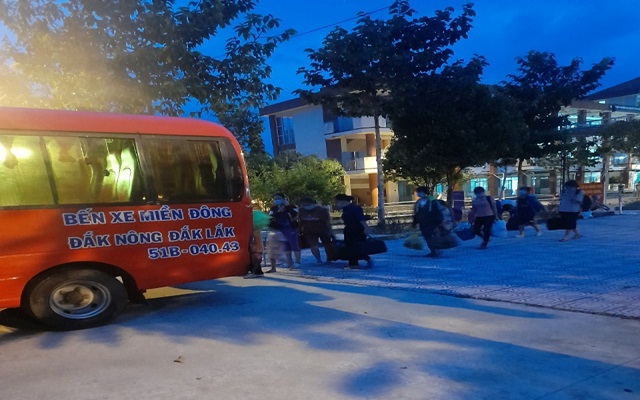 Bệnh nh&amp;acirc;n Covid &amp;ndash; 19 kh&amp;ocirc;ng triệu chứng được được đưa v&amp;agrave;o điều trị, theo d&amp;otilde;i tại khu điều trị