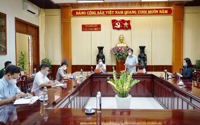 Tổ C&amp;ocirc;ng t&amp;aacute;c đặc biệc của Tỉnh ủy l&amp;agrave;m việc với l&amp;atilde;nh đạo TP.Thủ Dầu Một.